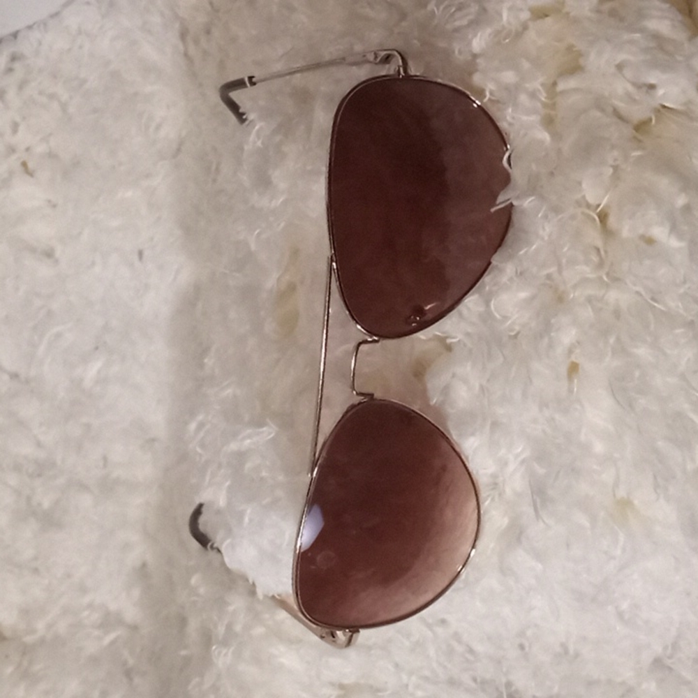 💚SALE/Sunglasses💚           .              .            UNISEX SUNGLASSES - Picture 5 of 6